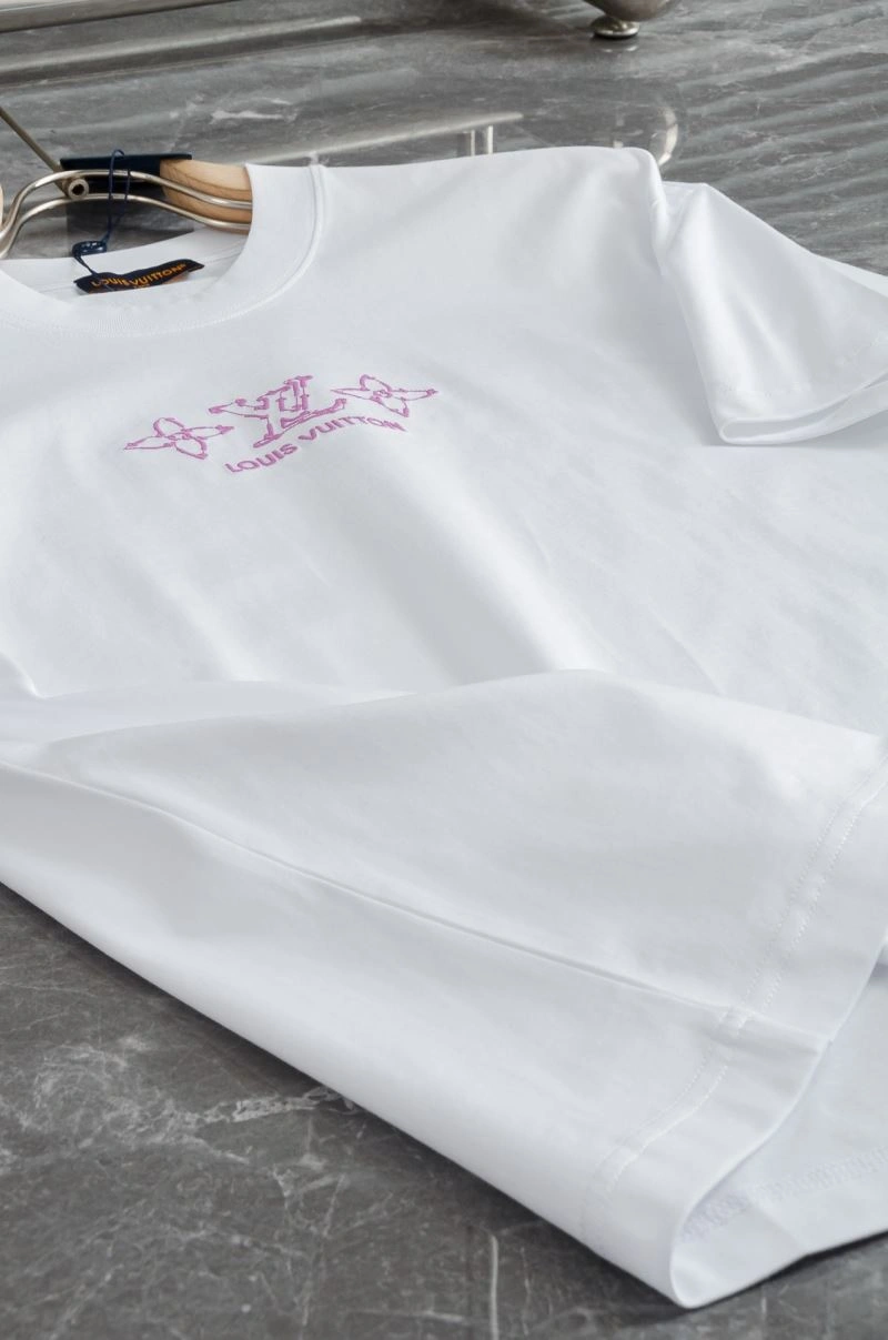 Louis Vuitton T-Shirts Affordable 133587