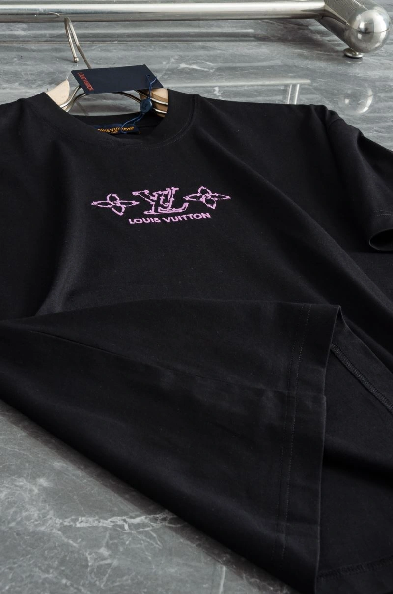 Louis Vuitton T-Shirts Popular 133585