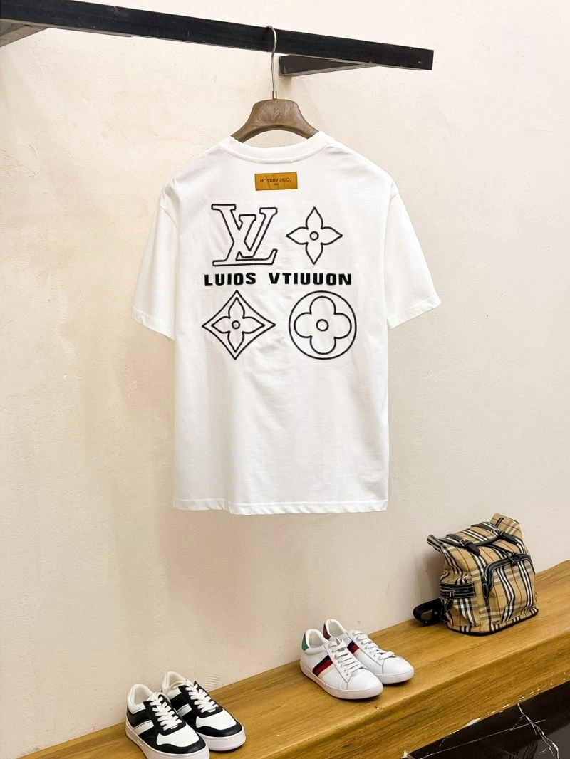 Compact Louis Vuitton T-Shirts 133567