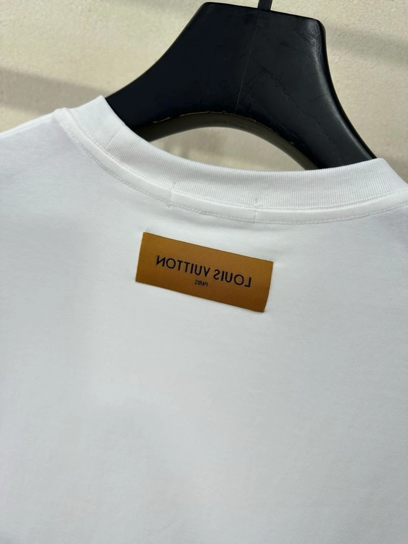 Louis Vuitton T-Shirts WellDesigned 133568