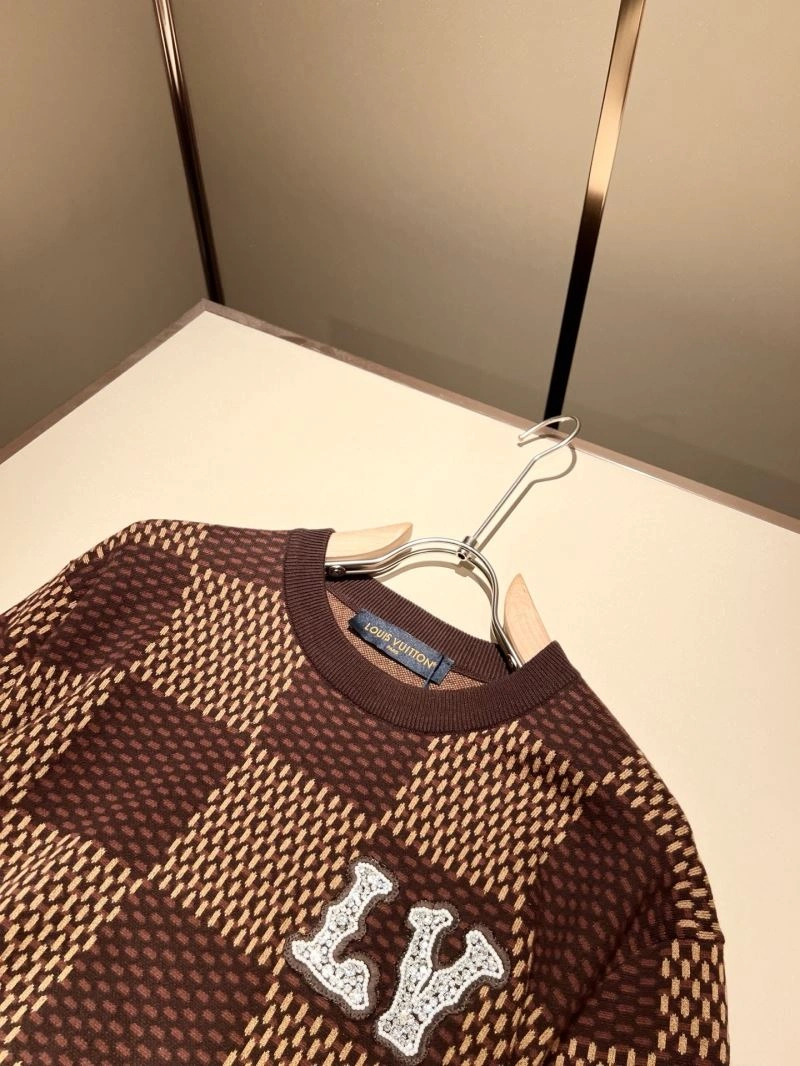 Vibrant Louis Vuitton T-Shirts 133577