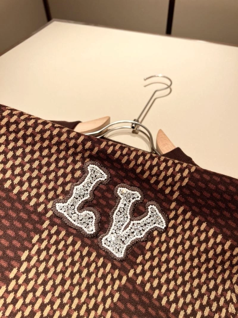 Vibrant Louis Vuitton T-Shirts 133577