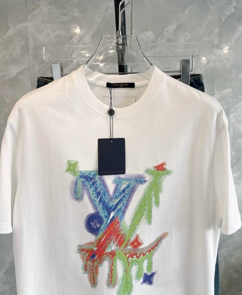 Louis Vuitton T-Shirts Fashionable 133583
