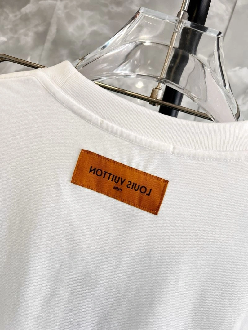 Lightweight Louis Vuitton T-Shirts 133562