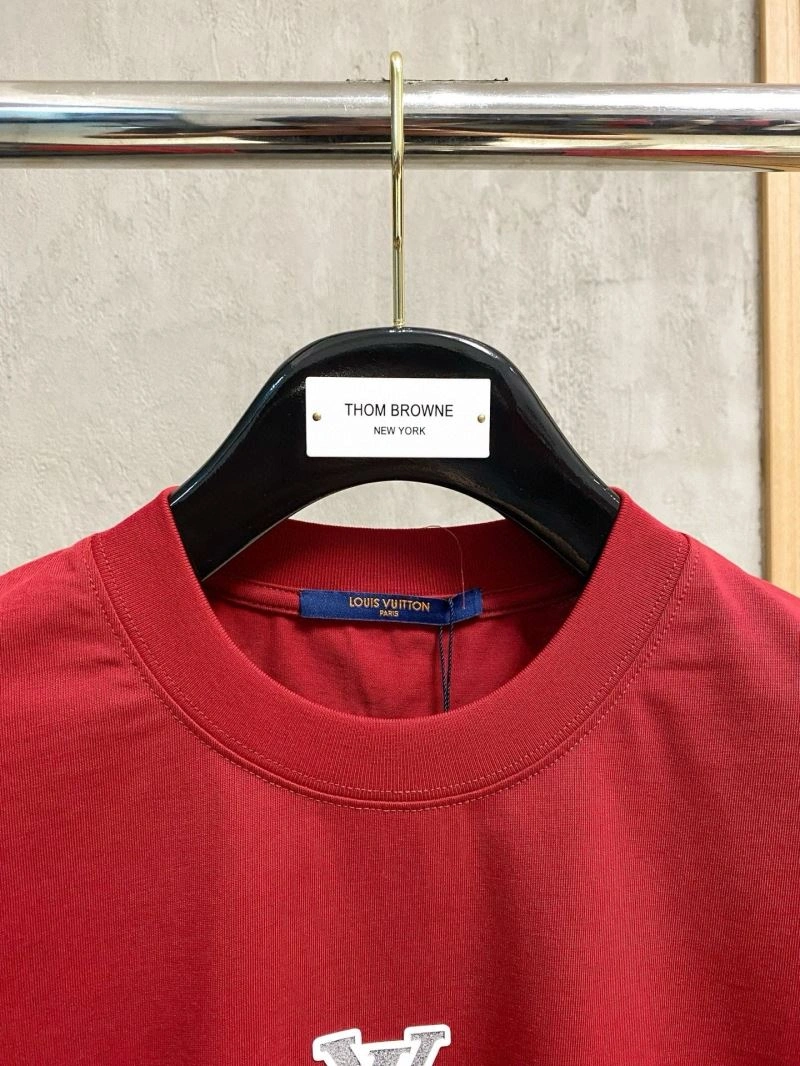 Versatile Louis Vuitton T-Shirts 133564