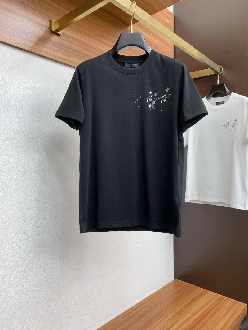 Louis Vuitton T-Shirts UrbanChic 133561