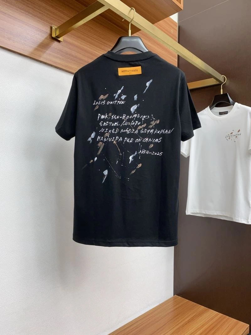 Louis Vuitton T-Shirts UrbanChic 133561