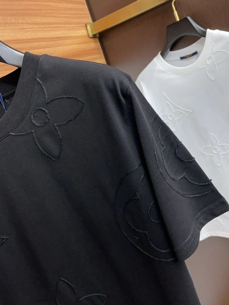 Stretchable Louis Vuitton T-Shirts 133576