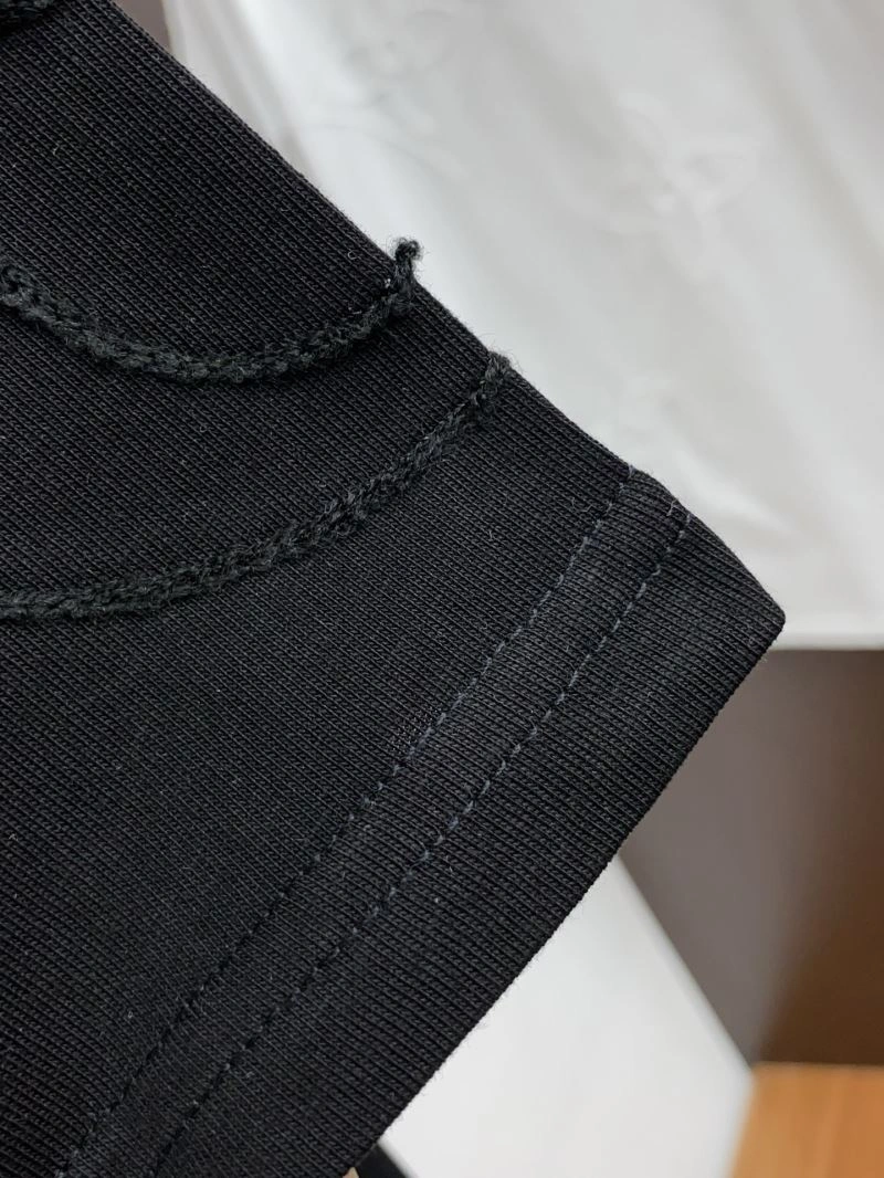 Stretchable Louis Vuitton T-Shirts 133576