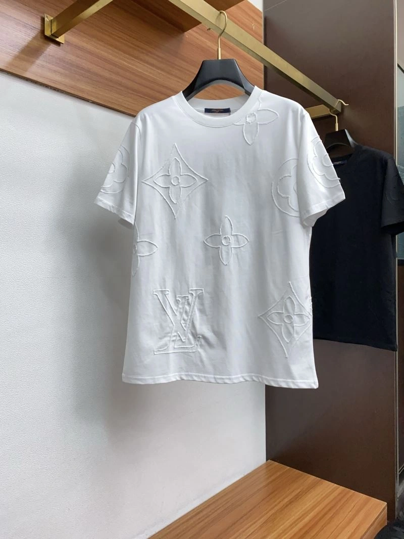 Louis Vuitton T-Shirts Durable 133559
