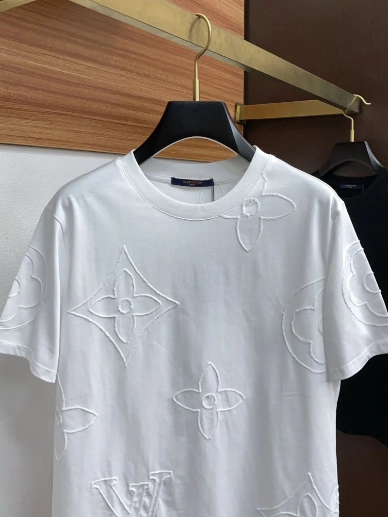 Louis Vuitton T-Shirts Durable 133559