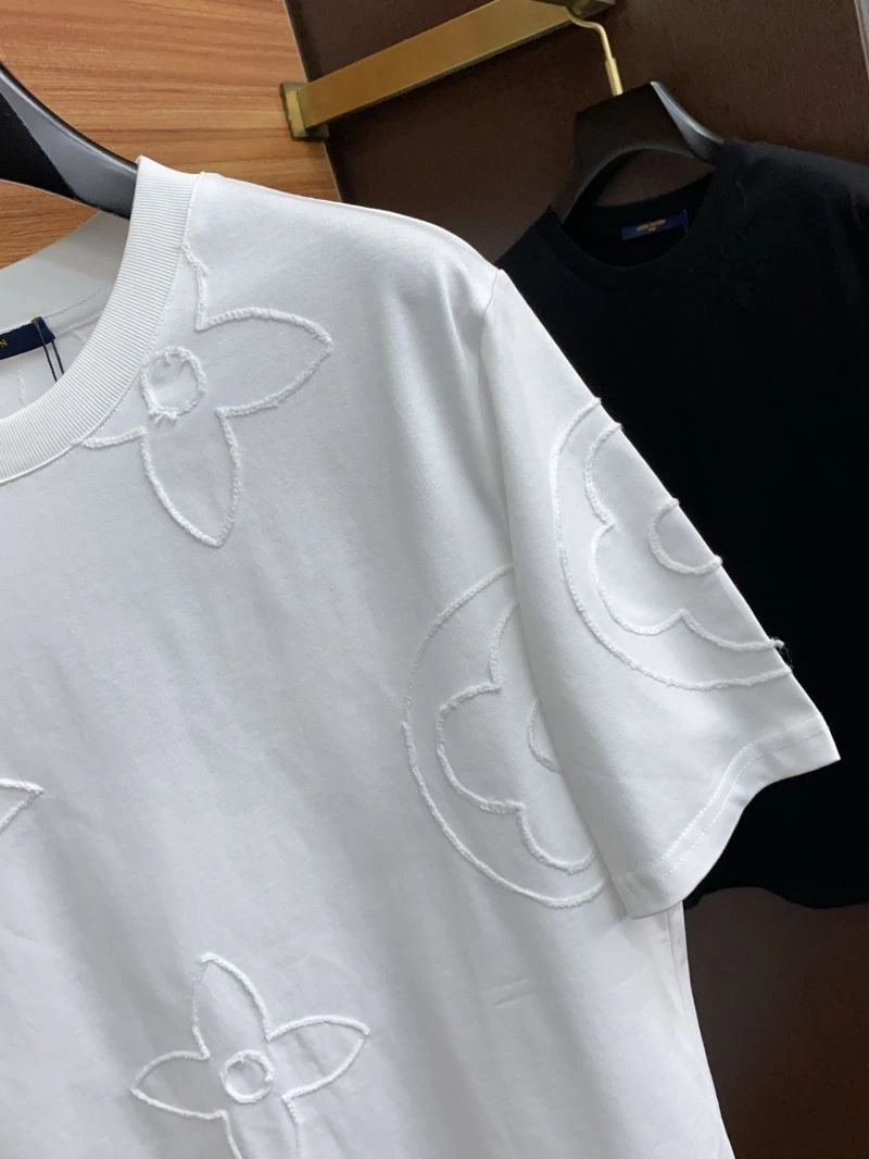 Louis Vuitton T-Shirts Durable 133559