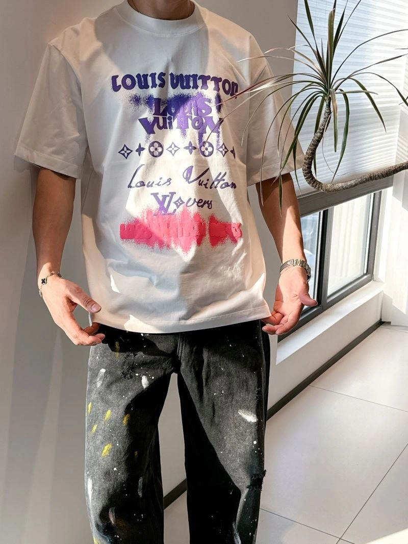 NewStyle Louis Vuitton T-Shirts 133557