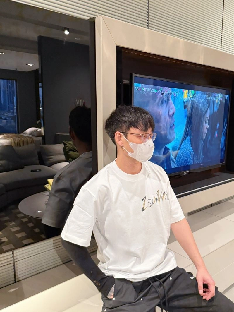 Louis Vuitton T-Shirts Elegant 133555