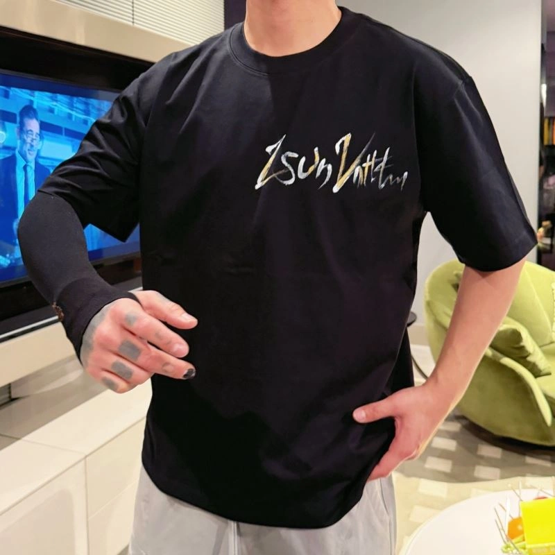 Premium Louis Vuitton T-Shirts 133556