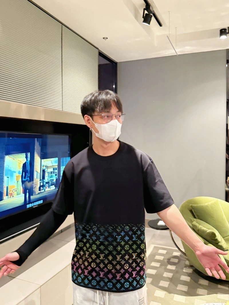 Louis Vuitton T-Shirts TravelReady 133553