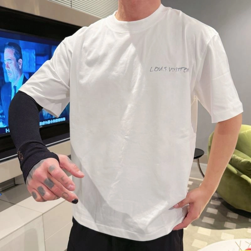 Effortless Louis Vuitton T-Shirts 133531
