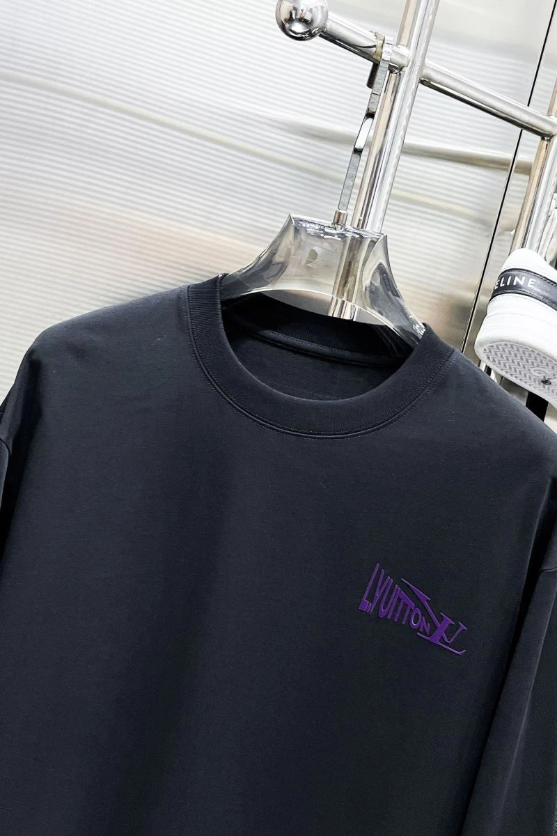 Refined Louis Vuitton T-Shirts 133536