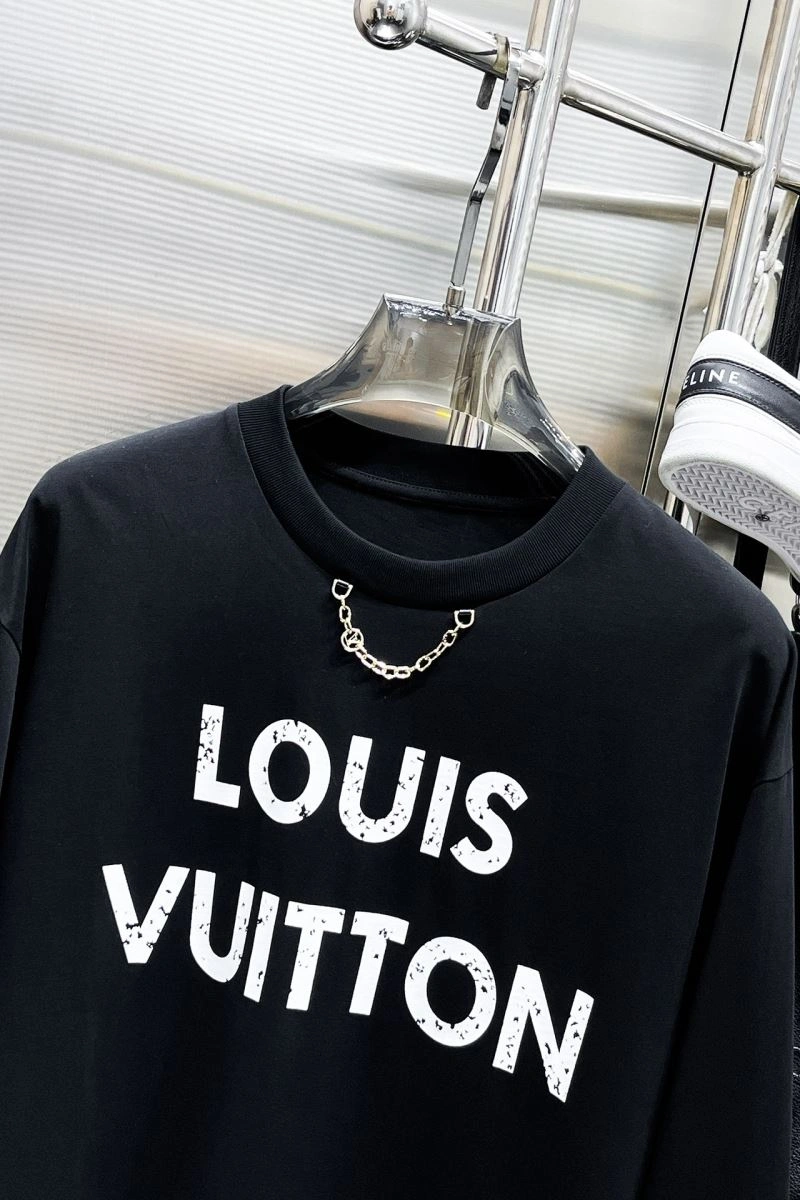 Seasonal Louis Vuitton T-Shirts 133546