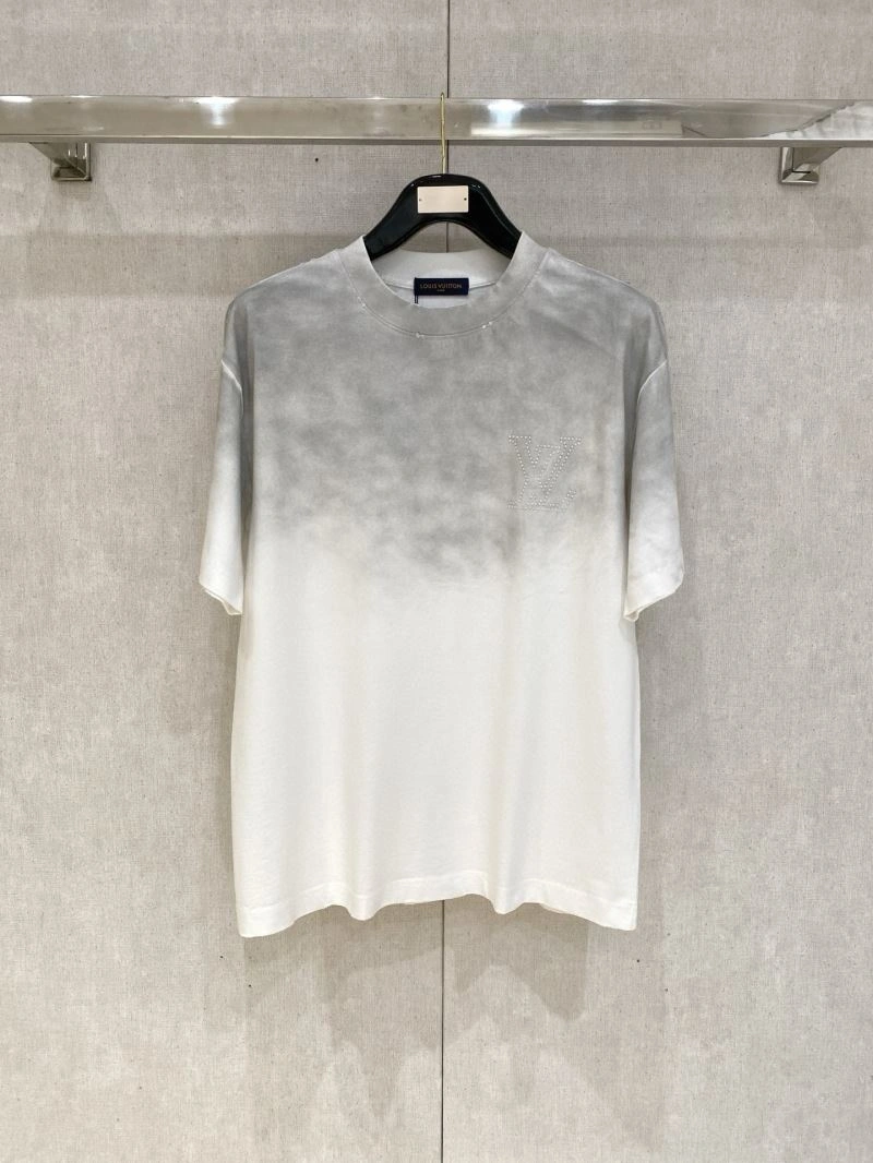 Stylish Louis Vuitton T-Shirts 133544