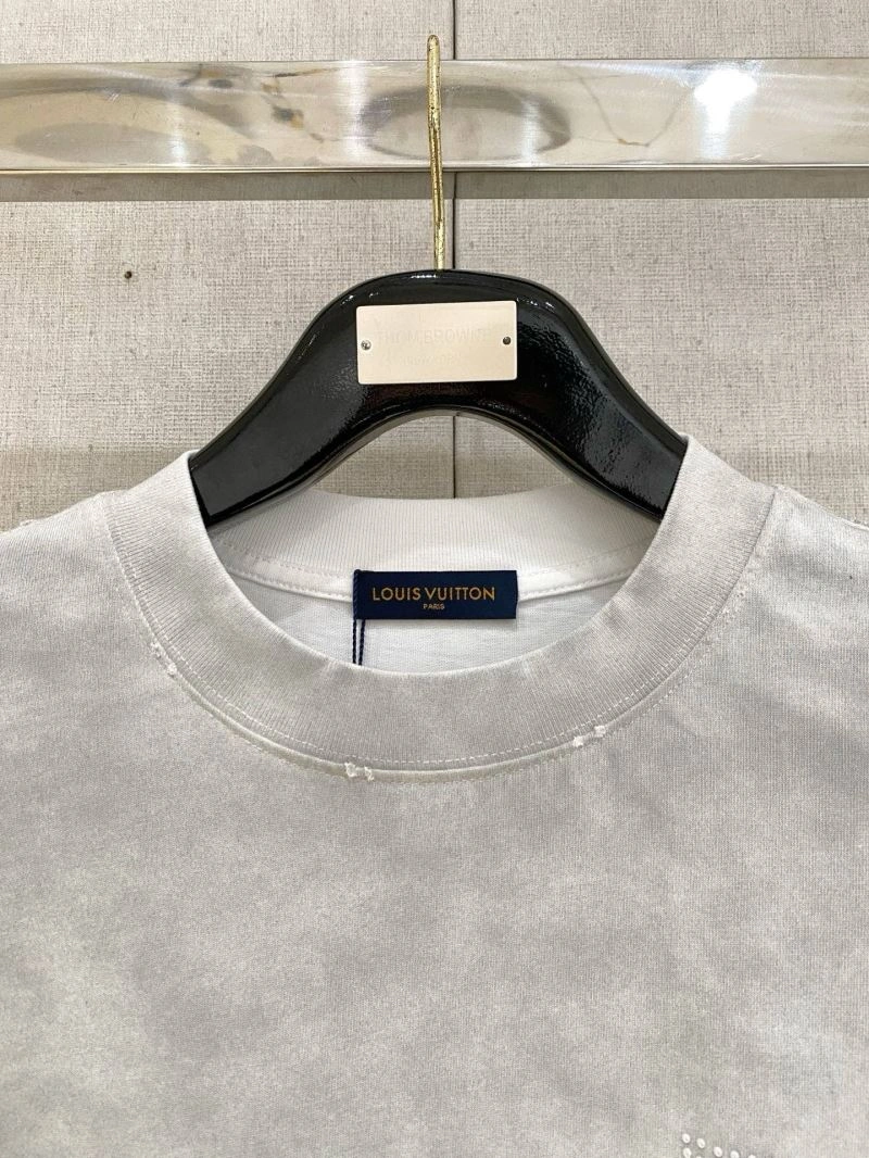Stylish Louis Vuitton T-Shirts 133544