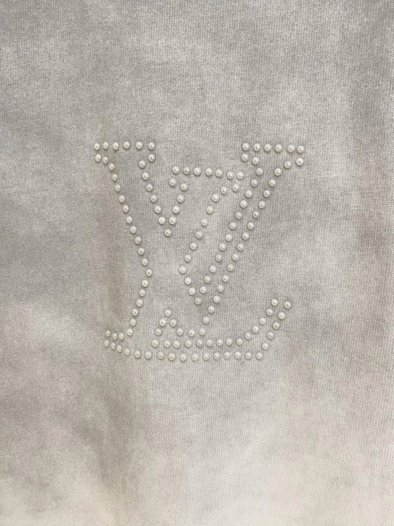 Stylish Louis Vuitton T-Shirts 133544