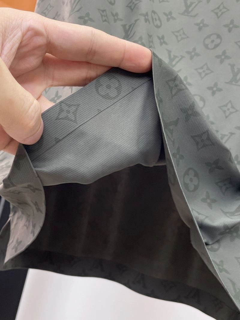 Louis Vuitton T-Shirts Sleek 133543