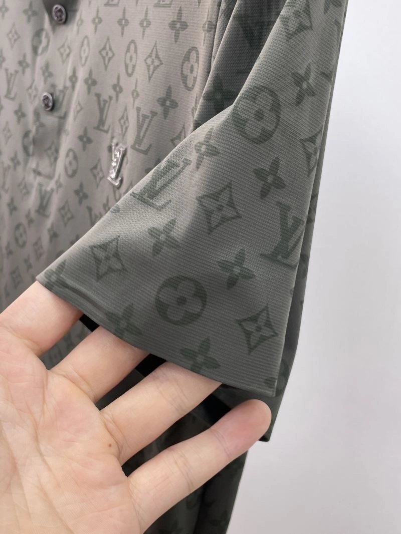 Louis Vuitton T-Shirts Sleek 133543
