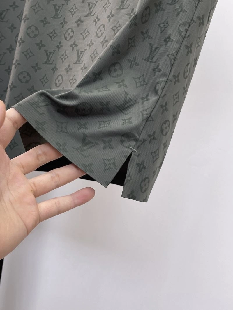 Louis Vuitton T-Shirts Sleek 133543
