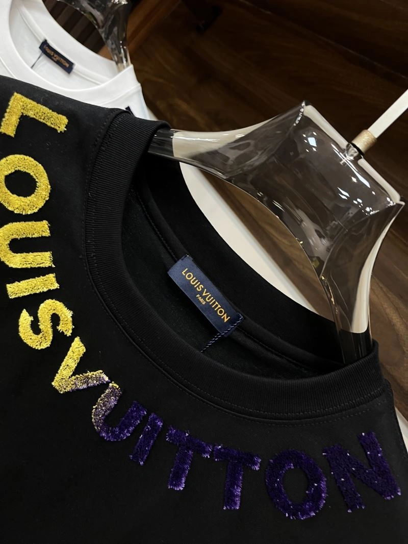 Louis Vuitton T-Shirts OnTrend 133526