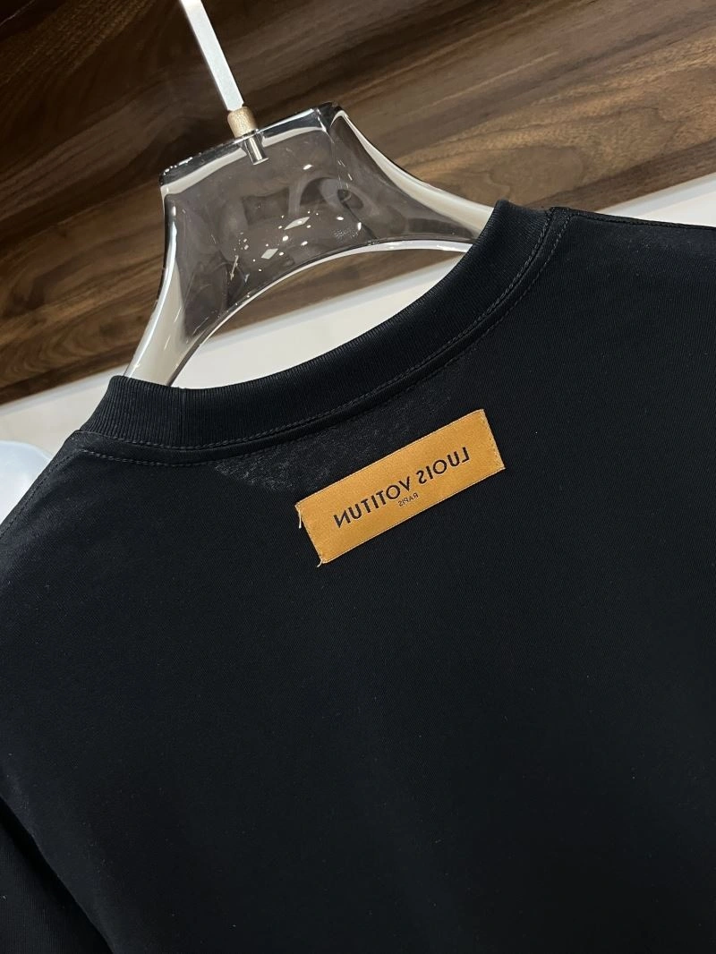 Sleek Louis Vuitton T-Shirts 133533