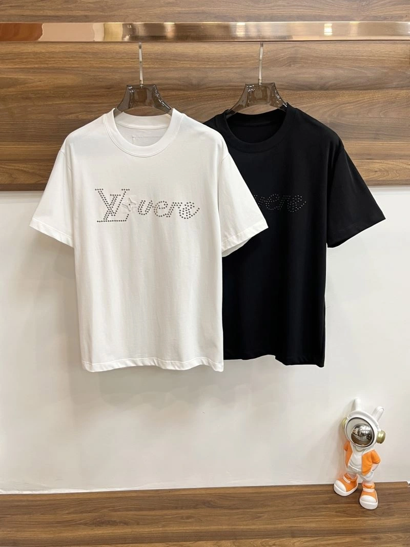 Refined Louis Vuitton T-Shirts 133551