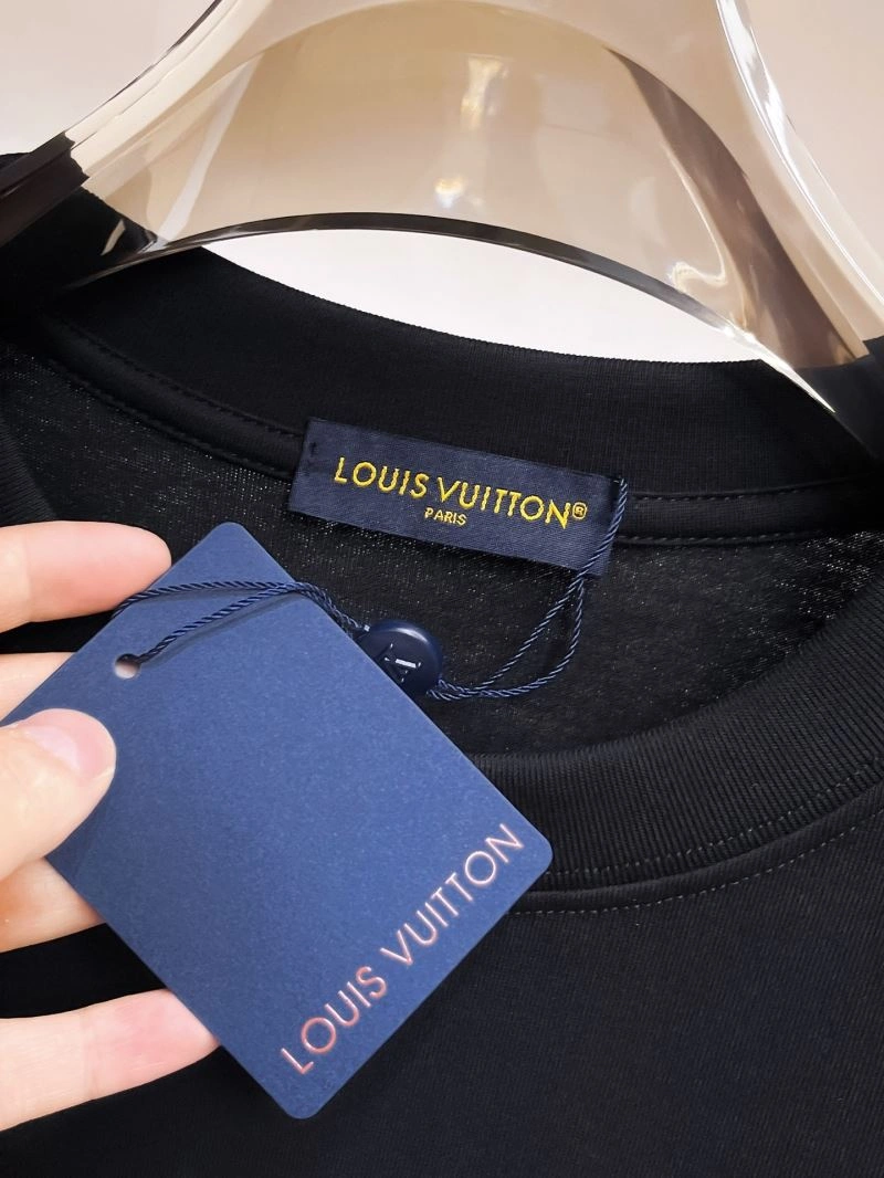 MoistureWicking Louis Vuitton T-Shirts 133528