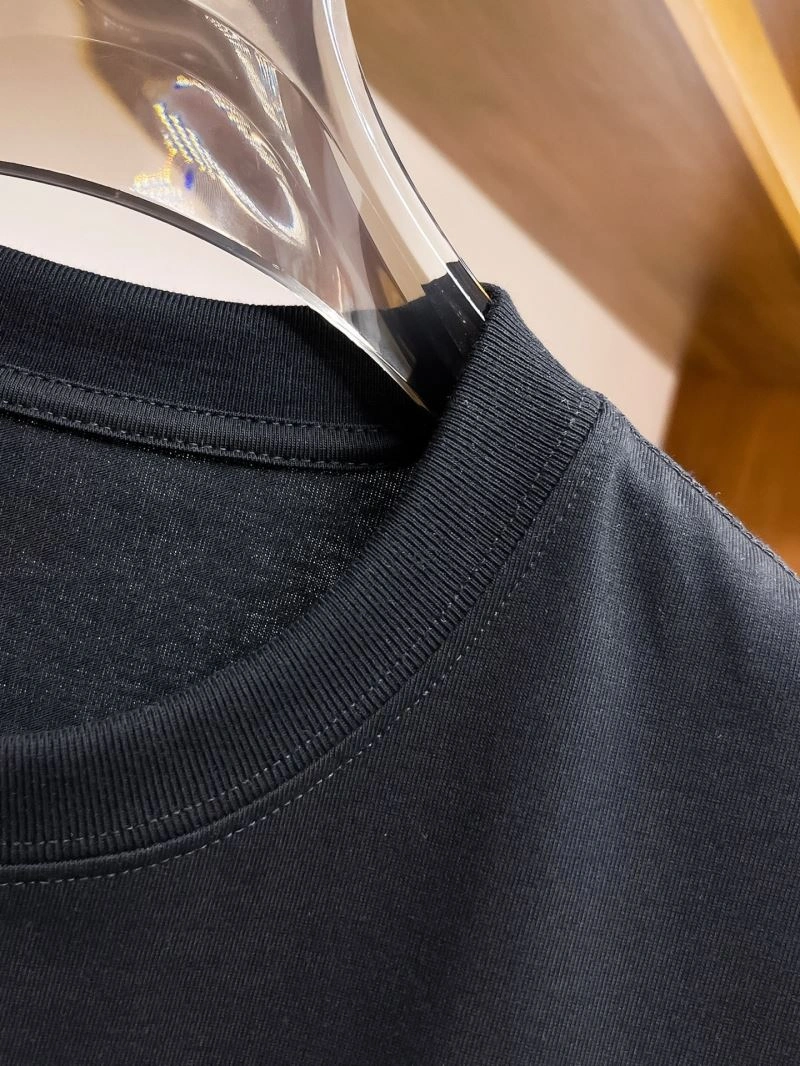 Sophisticated Louis Vuitton T-Shirts 133514