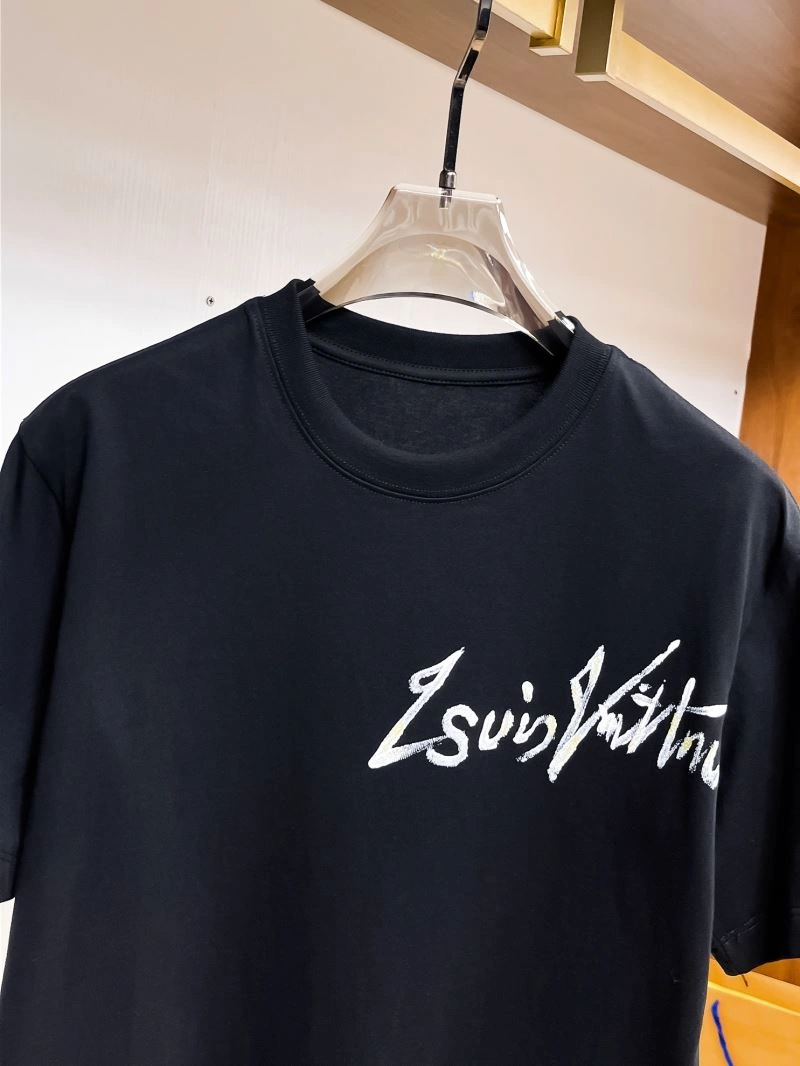 Neat Louis Vuitton T-Shirts 133512