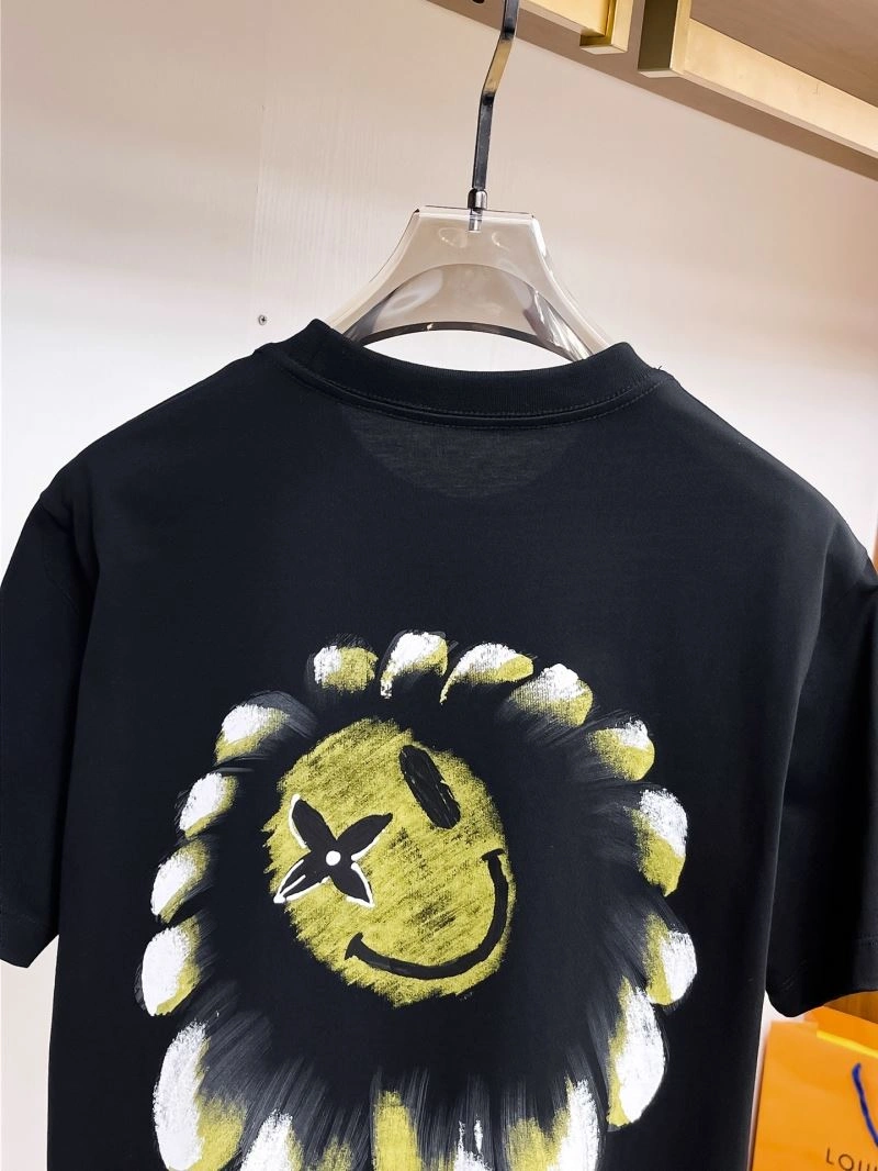 Neat Louis Vuitton T-Shirts 133512