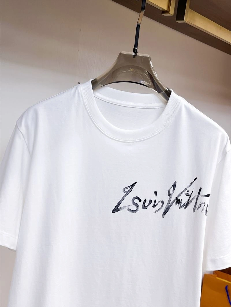 Louis Vuitton T-Shirts Lightweight 133516