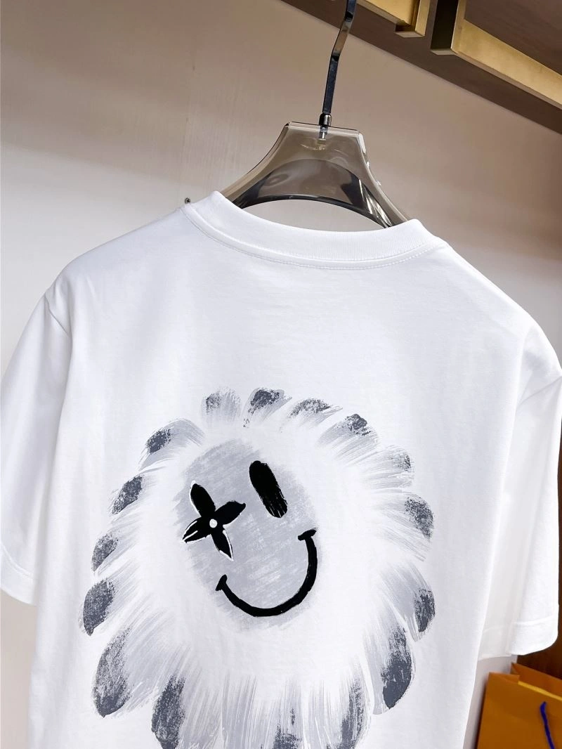 Louis Vuitton T-Shirts Lightweight 133516