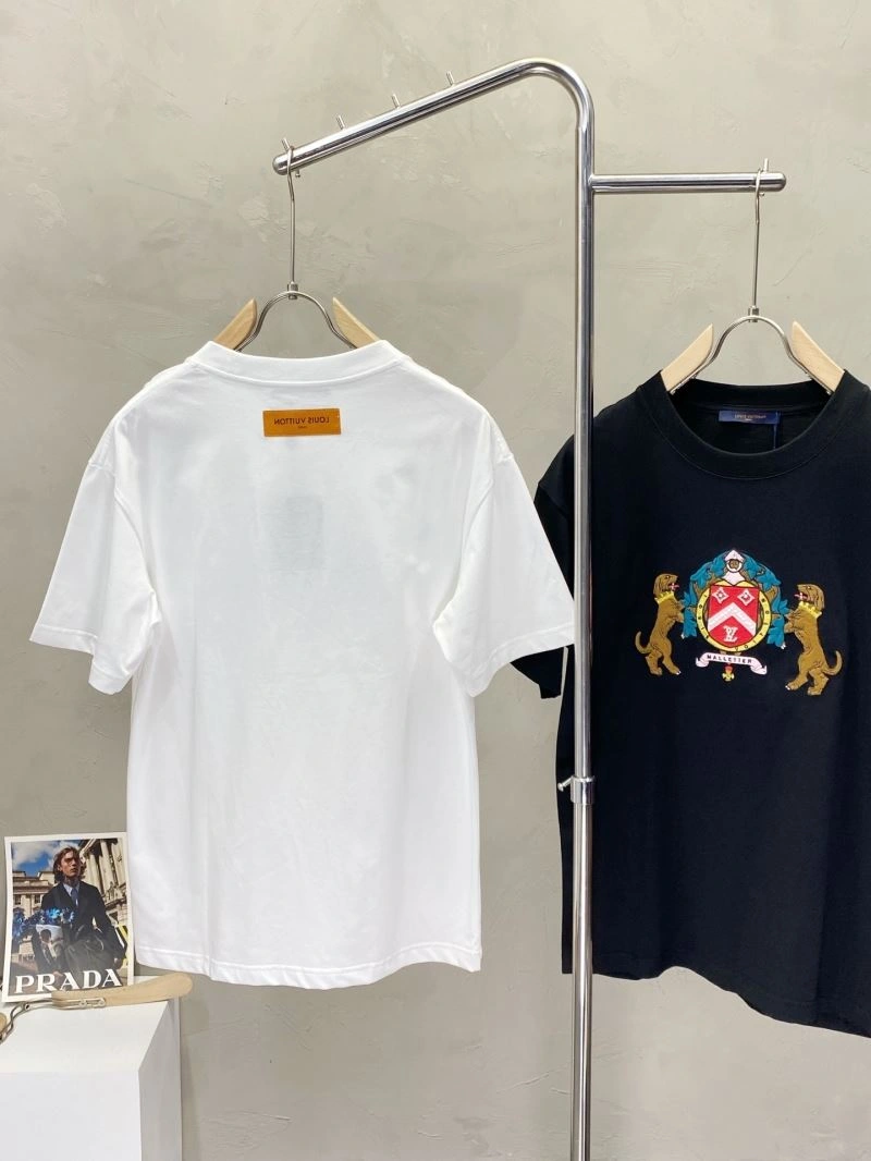 Louis Vuitton T-Shirts Unisex 133510