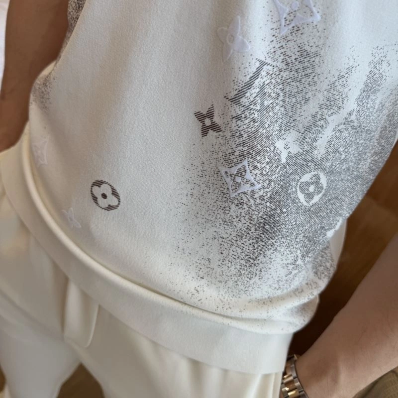 Louis Vuitton T-Shirts Bold 133489