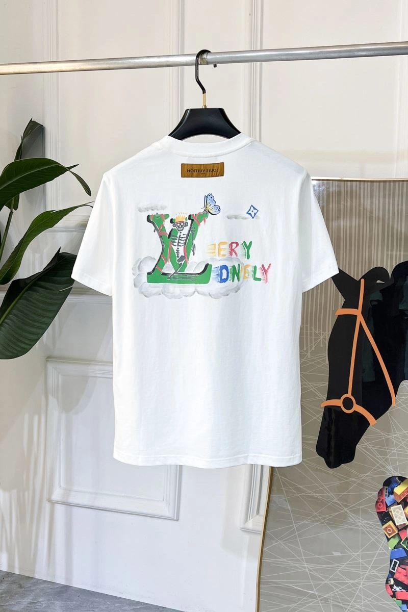 Unisex Louis Vuitton T-Shirts 133503