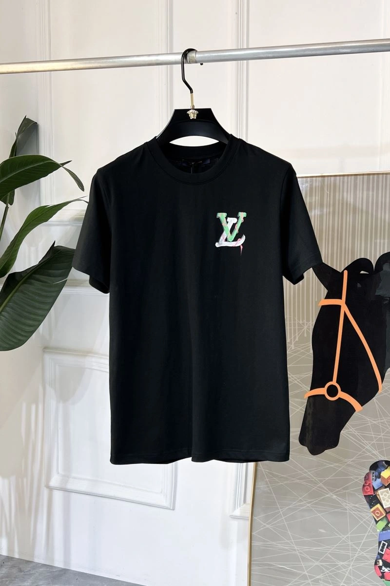 Unisex Louis Vuitton T-Shirts 133503