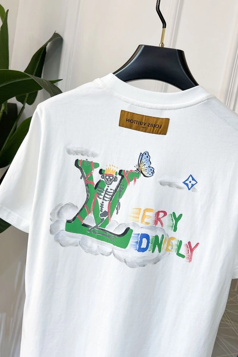 Unisex Louis Vuitton T-Shirts 133503