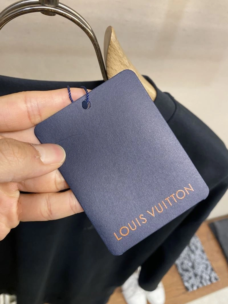Louis Vuitton T-Shirts HighPerformance 133482