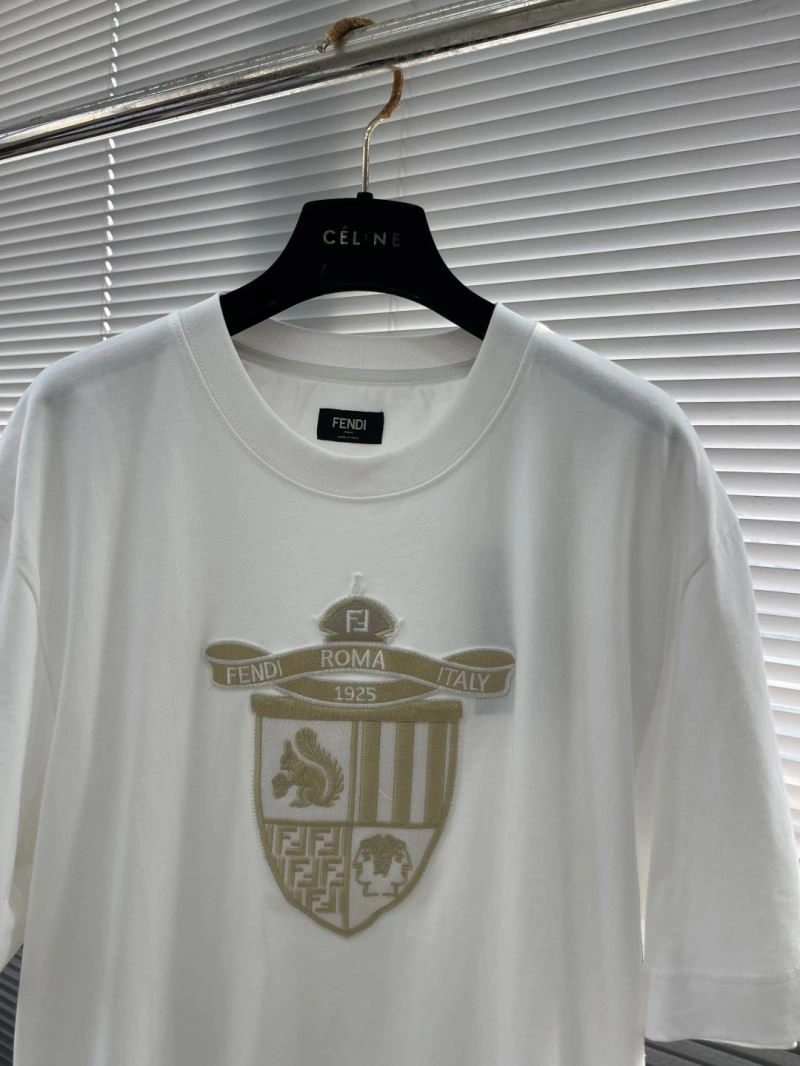 Effortless Louis Vuitton T-Shirts 133496