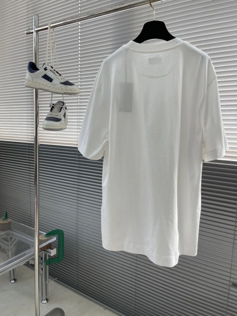 Effortless Louis Vuitton T-Shirts 133496