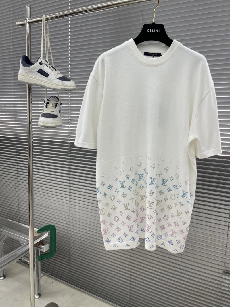Louis Vuitton T-Shirts Trendsetting 133550