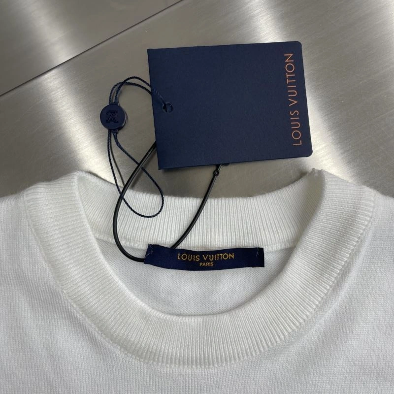 Louis Vuitton T-Shirts Trendsetting 133550