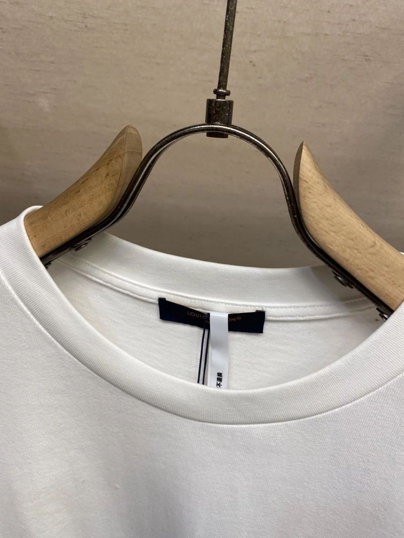 Louis Vuitton T-Shirts TimelessDesign 133480