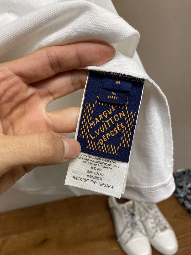 Louis Vuitton T-Shirts TimelessDesign 133480